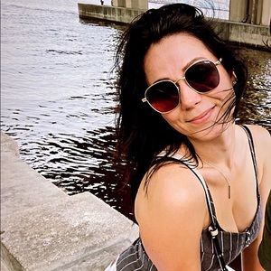 Meet your Posher, Marissa